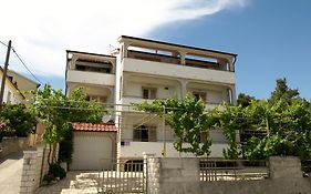 Apartments Biserka