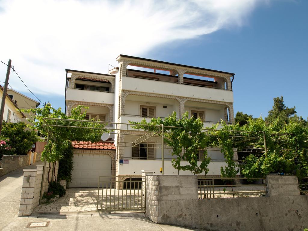 Apartments Biserka Rab Town Exterior foto